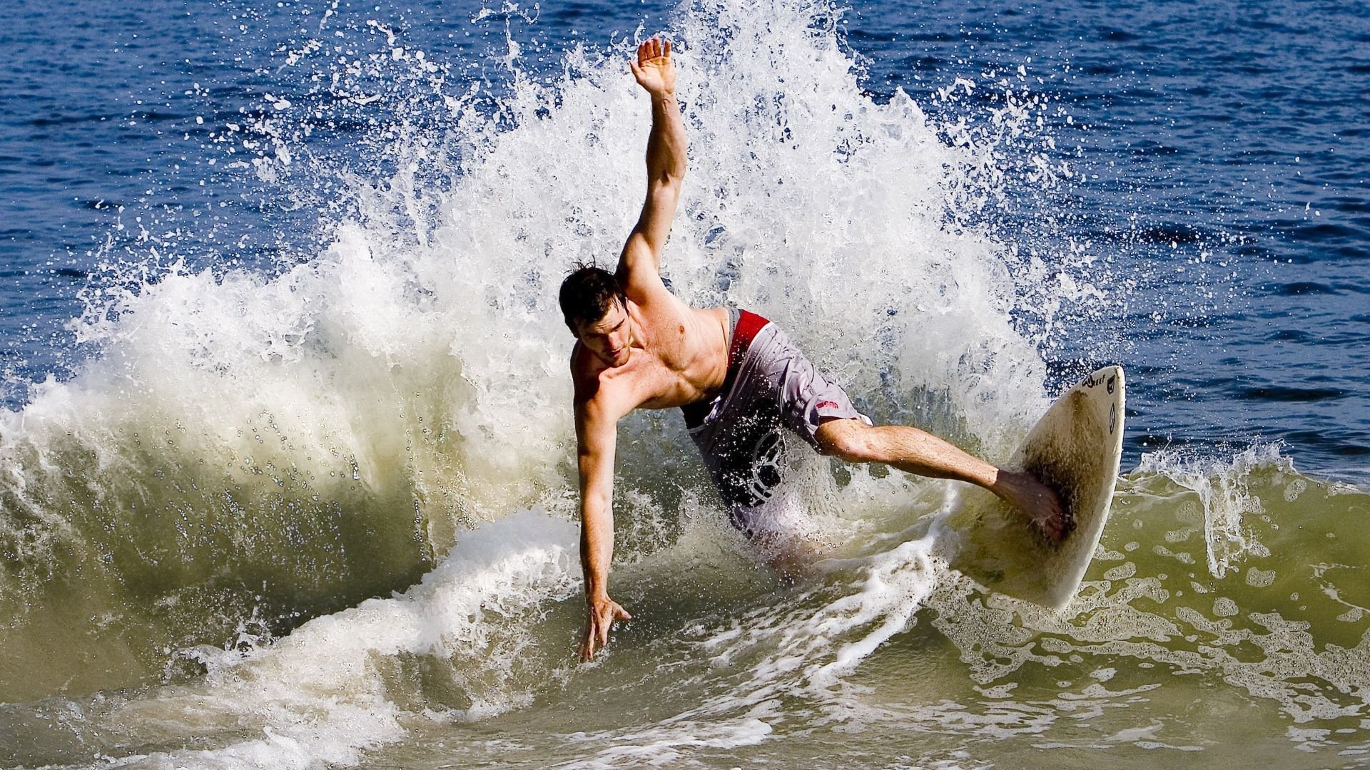 台球界新政策，激励年轻运动员参与，台球人员